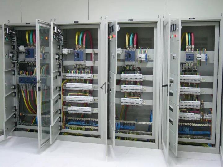 空調(diào)控制柜為啥要就近安裝【千亞電氣】